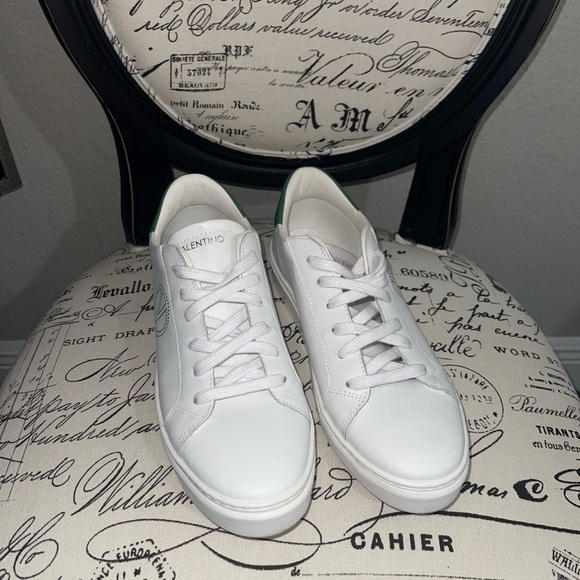 VALENTINO BY MARIO VALENTINO Petra Sneaker White Leather Green Accent Sz 10 40 - Picture 3 of 11